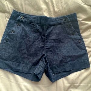 Size 6 Banana republic shorts with cute side buttons. Excellent used condition